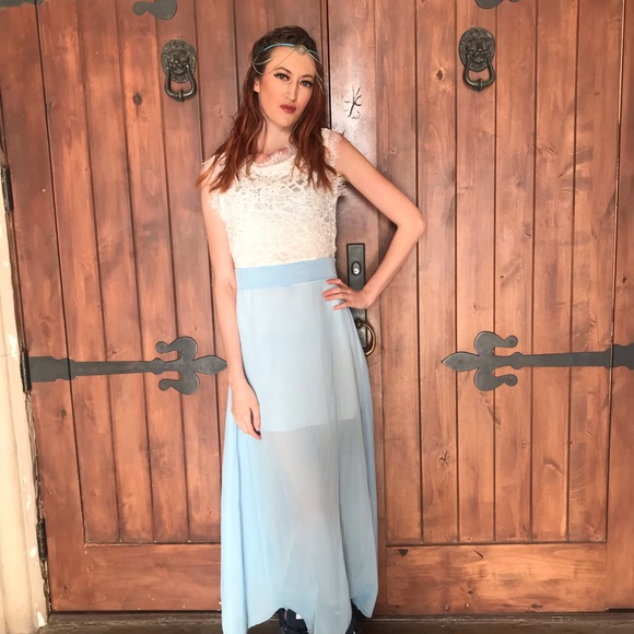 Beautiful Formal Dress - Picture 3 of 8